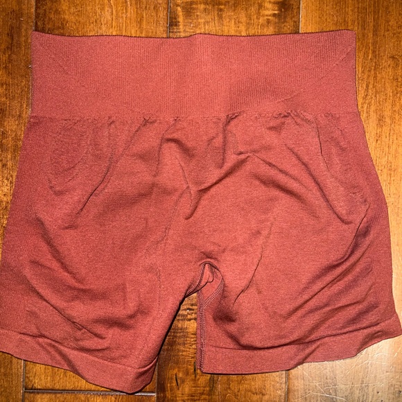 House ID Seamless 5” Bike Short Never Worn Size Medium Color Mars Red - Picture 4 of 4